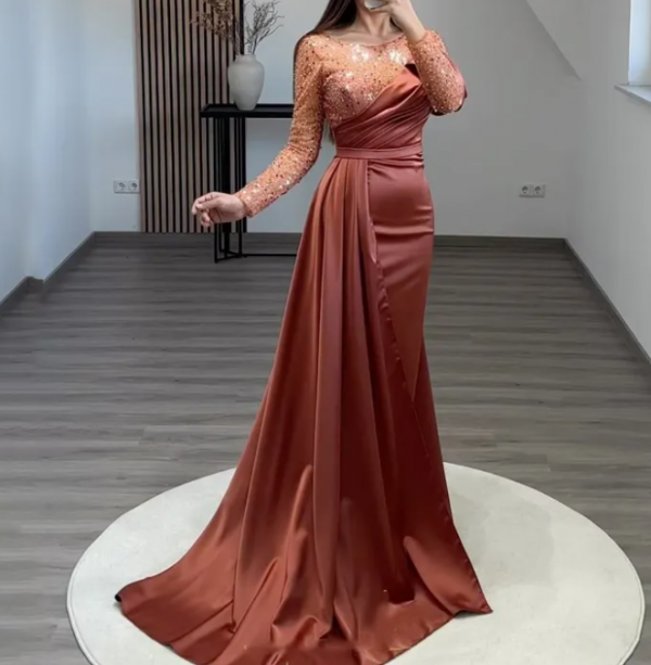 Gaun dengan siluet mermaid yang mempesona